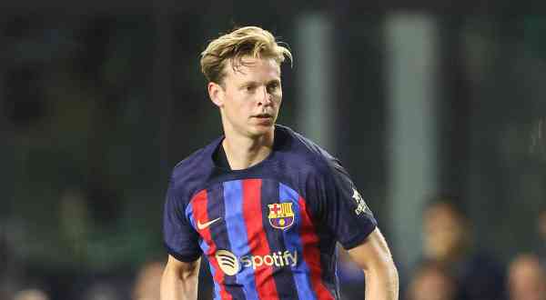 برشلونة لا يستبعد رحيل دي يونج